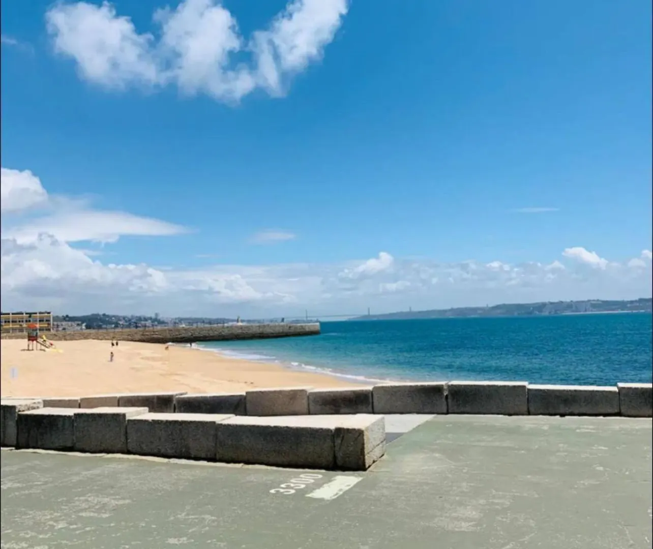 Sea View Apartment & 4 Minutes Walk To The Beach Paco de Arcos