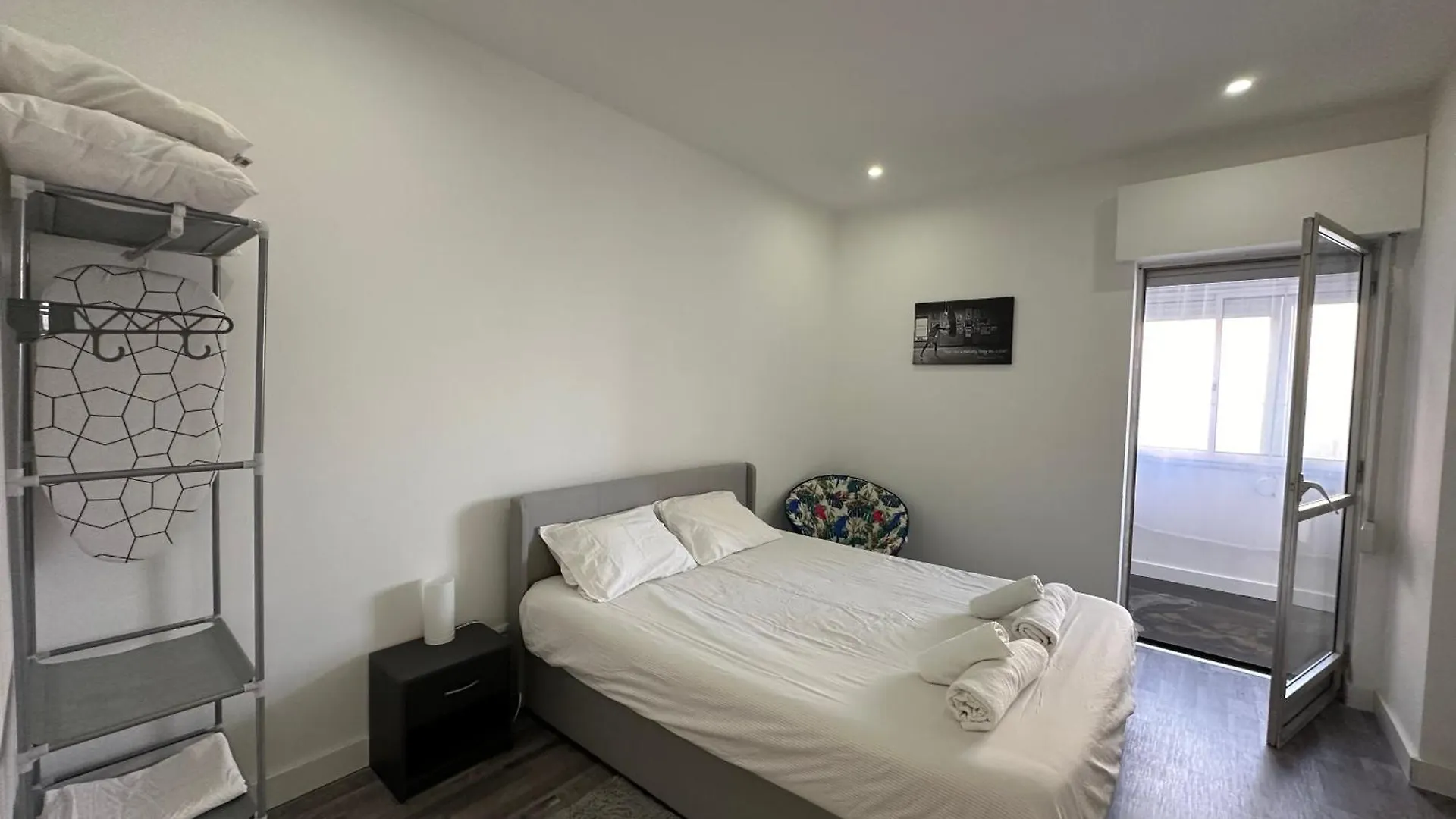 Sea View Apartment & 4 Minutes Walk To The Beach Paco de Arcos